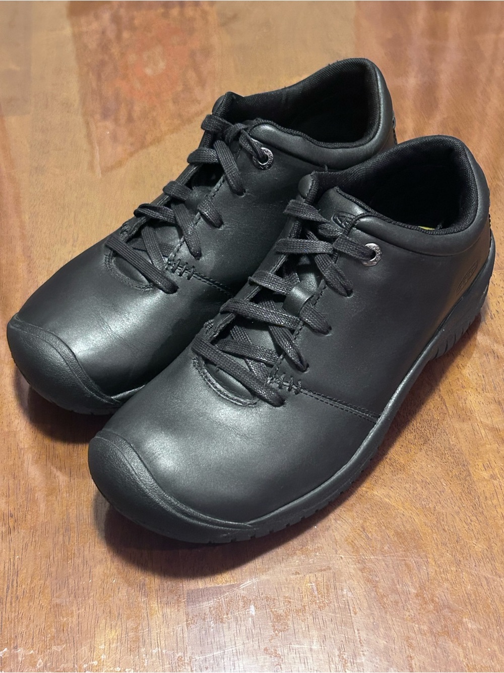KEEN Utility Women 9.5W PTC Black 1006999 Non-Slip Food Service Sneaker Kanteen